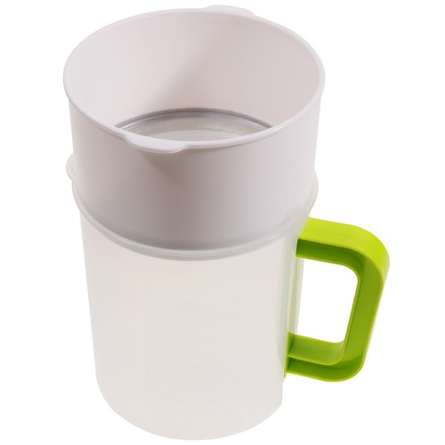 Saftfilter mit becher joghurt - saftfilter,